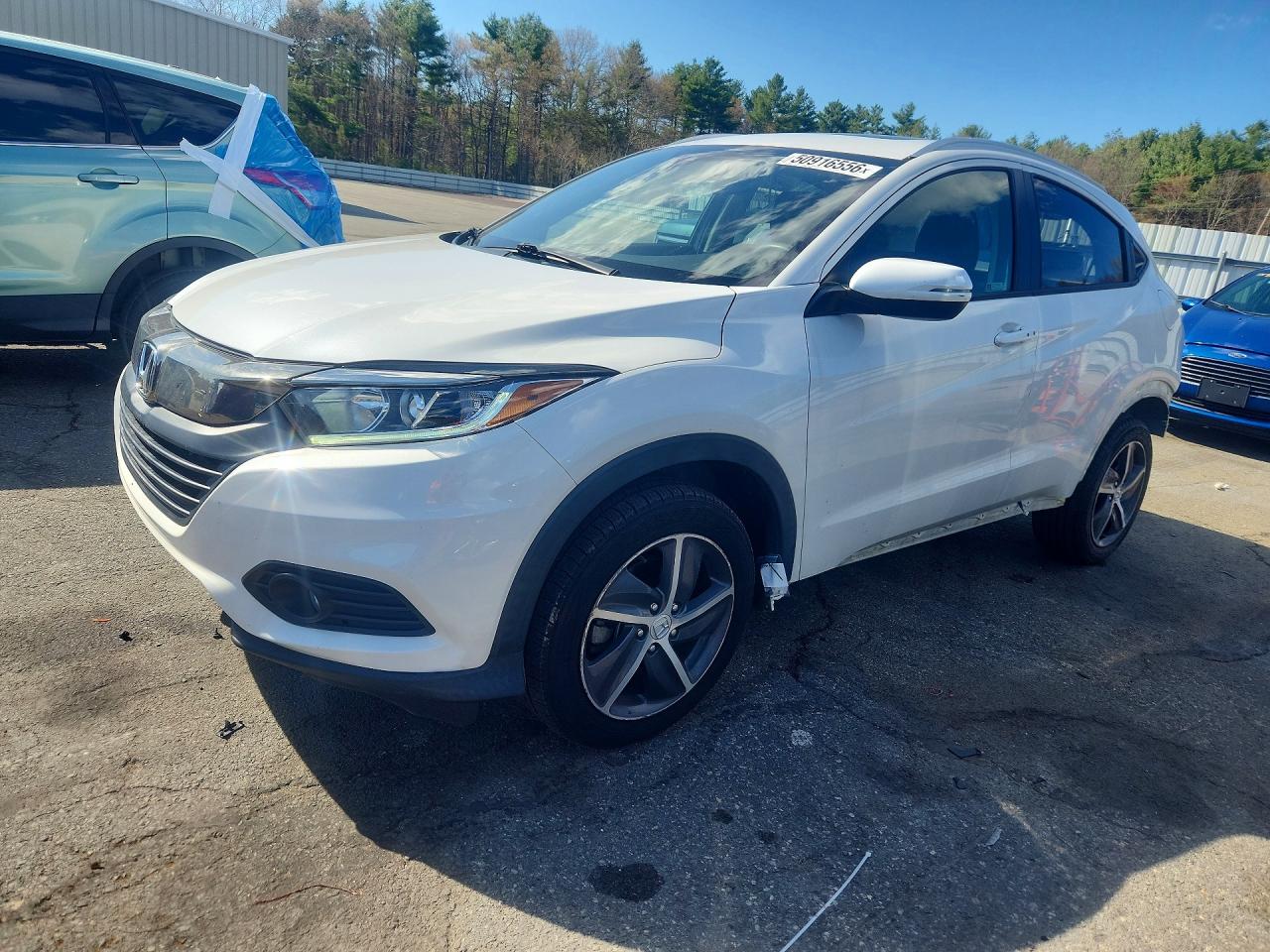 Salvage Honda HR-V Image
