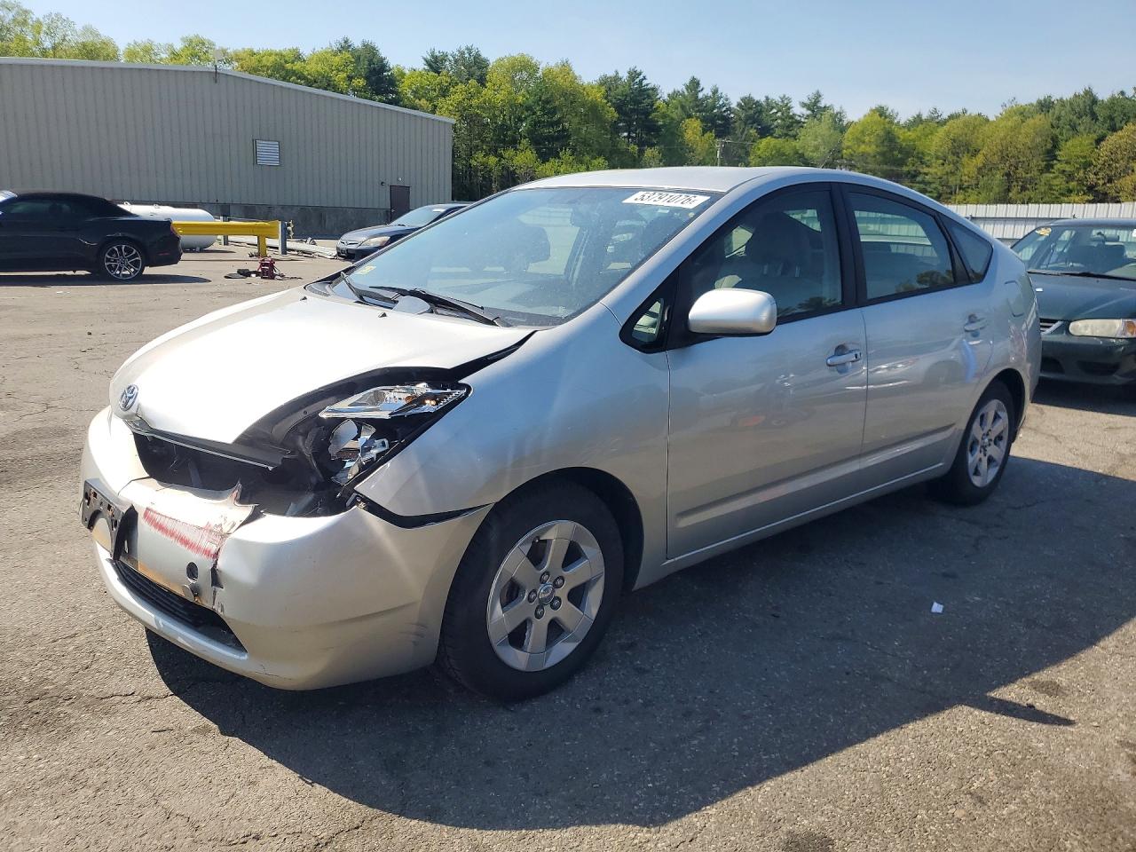 Salvage Toyota Prius Image