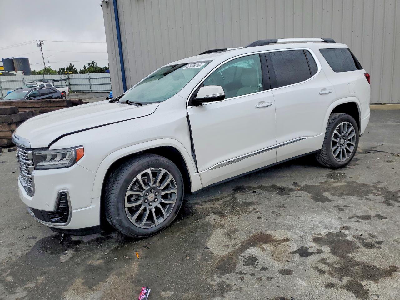 Salvage GMC Acadia Image