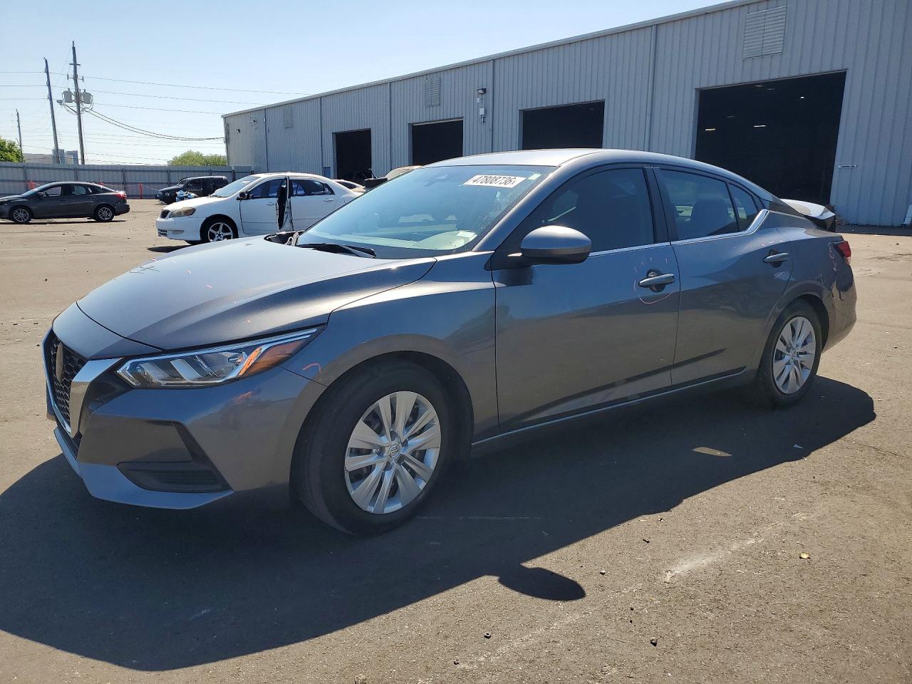 Salvage Nissan Sentra Image