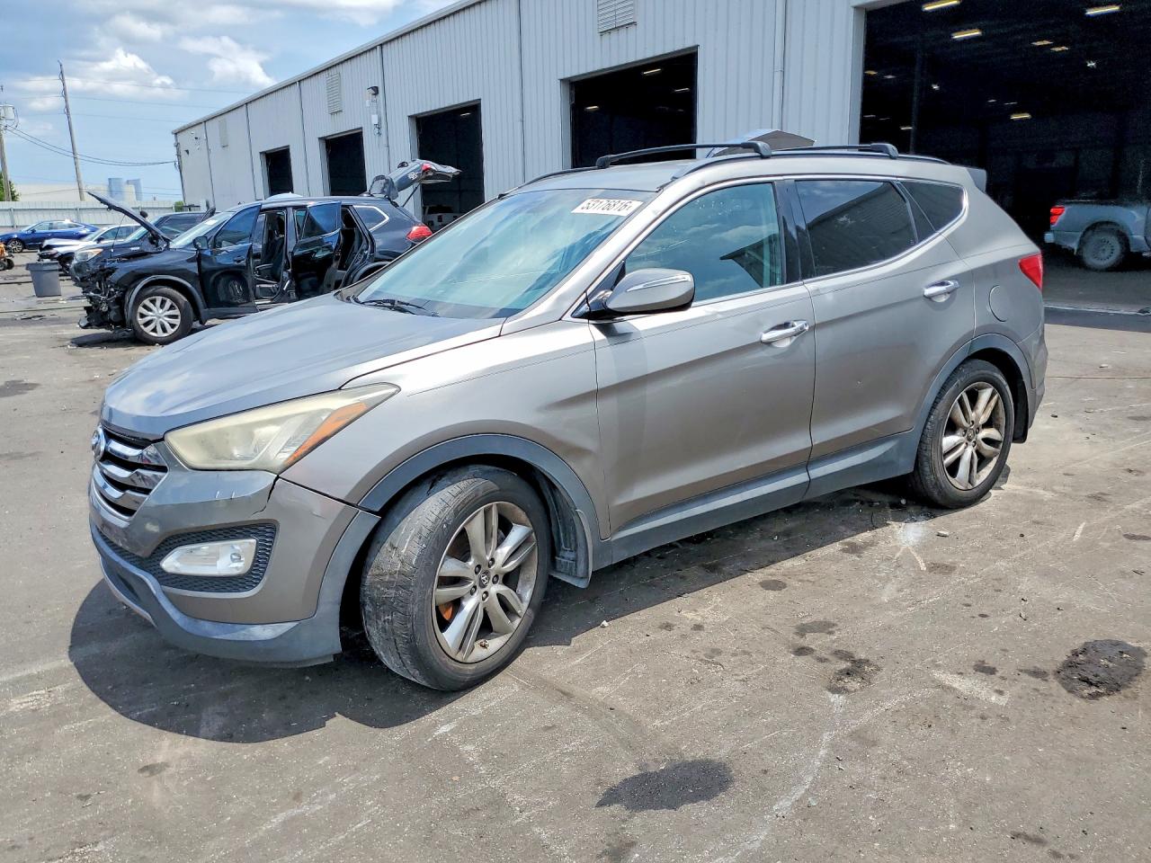 Salvage Hyundai SANTA FE Image