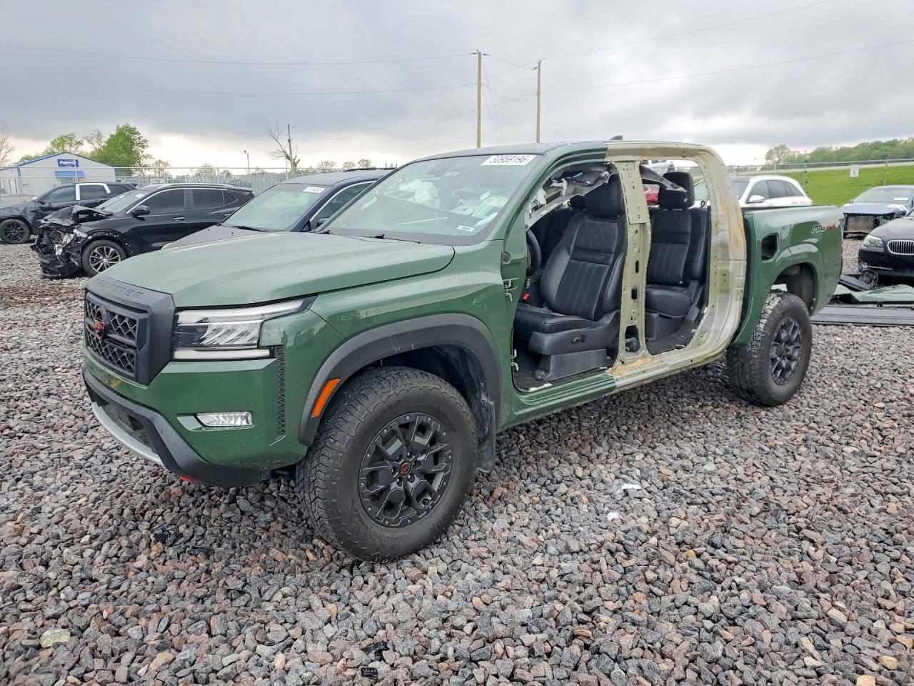 Salvage Nissan Frontier Image