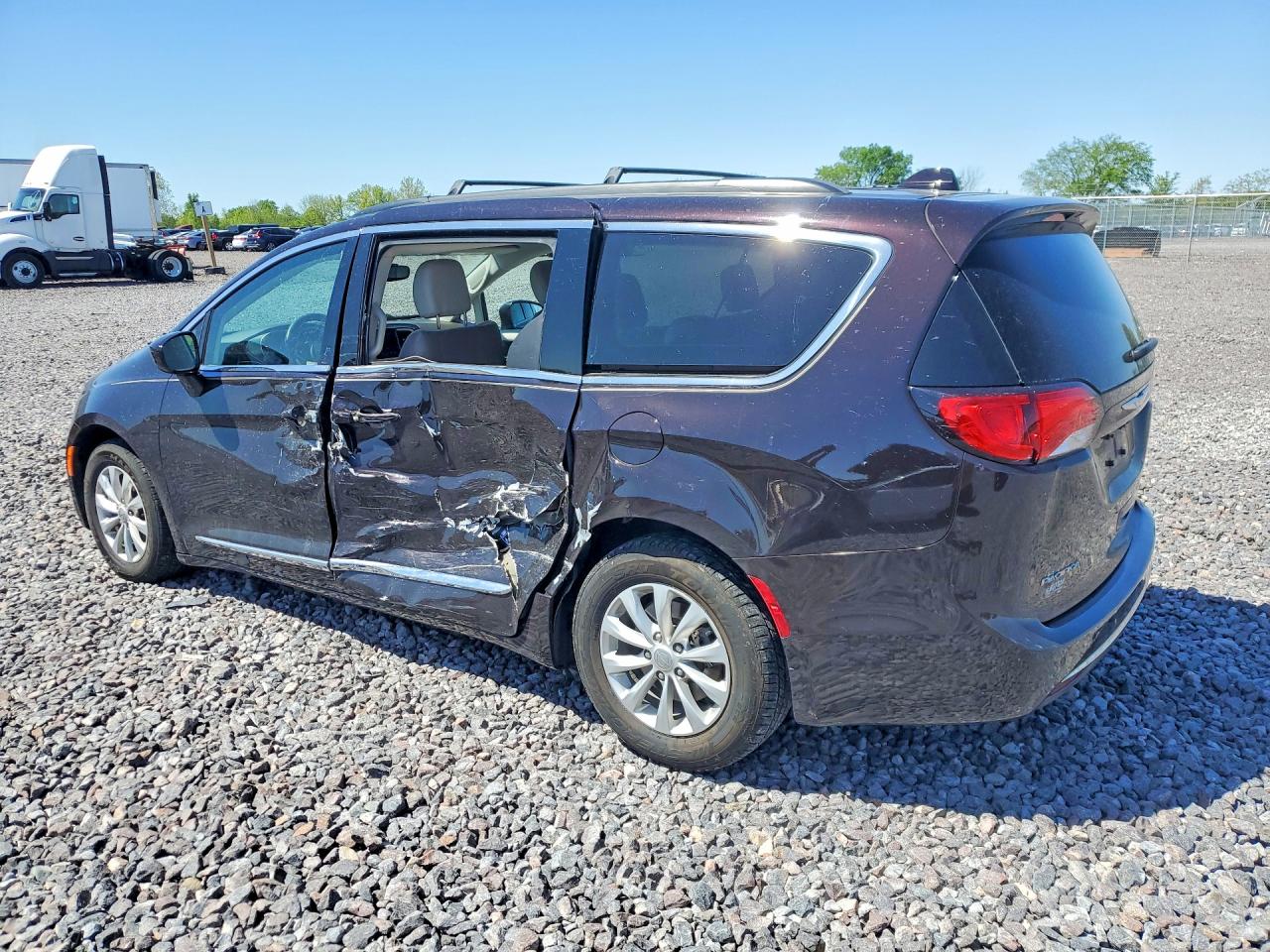 Chrysler Pacifica Touring L