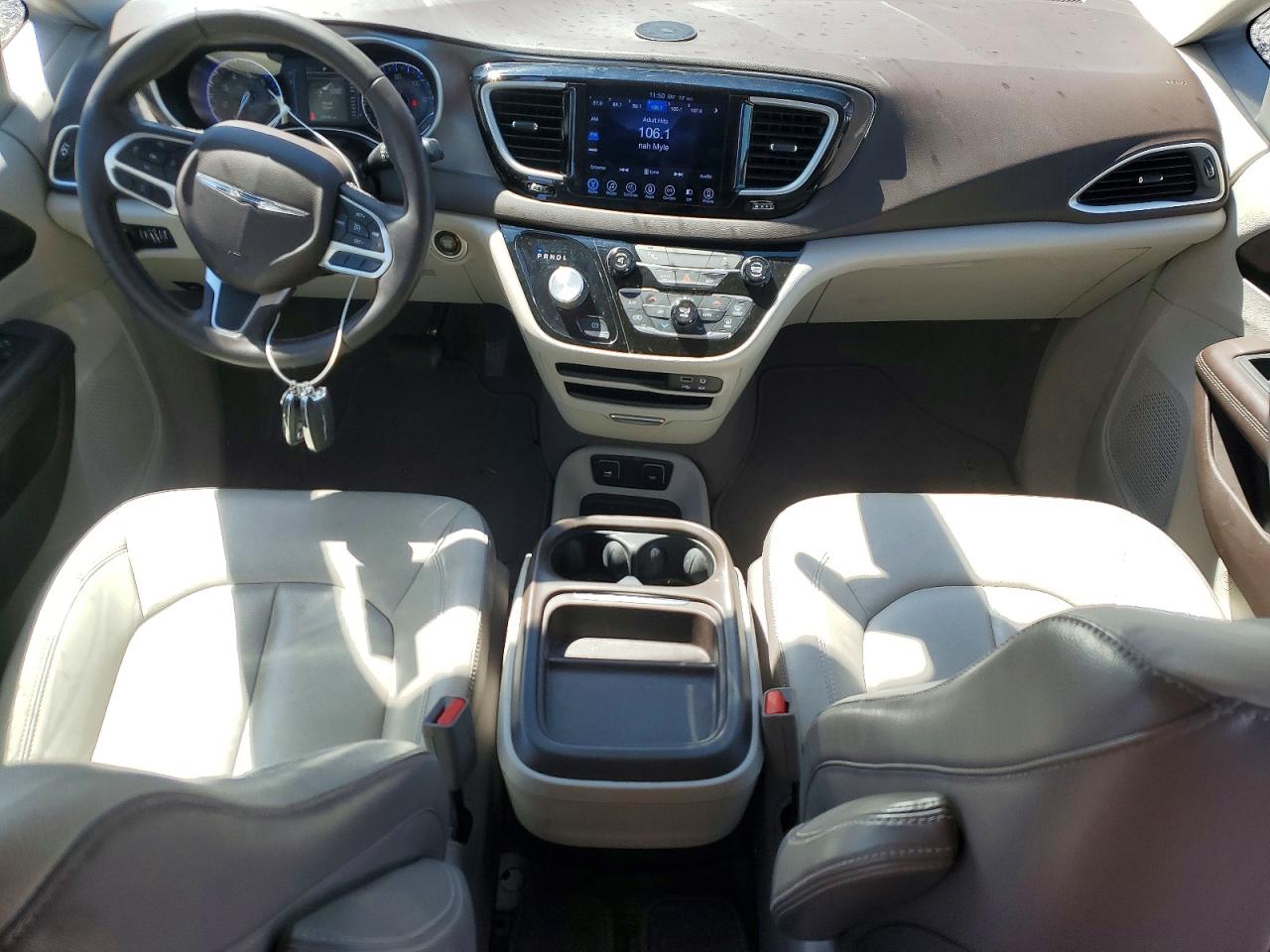 Chrysler Pacifica Touring L