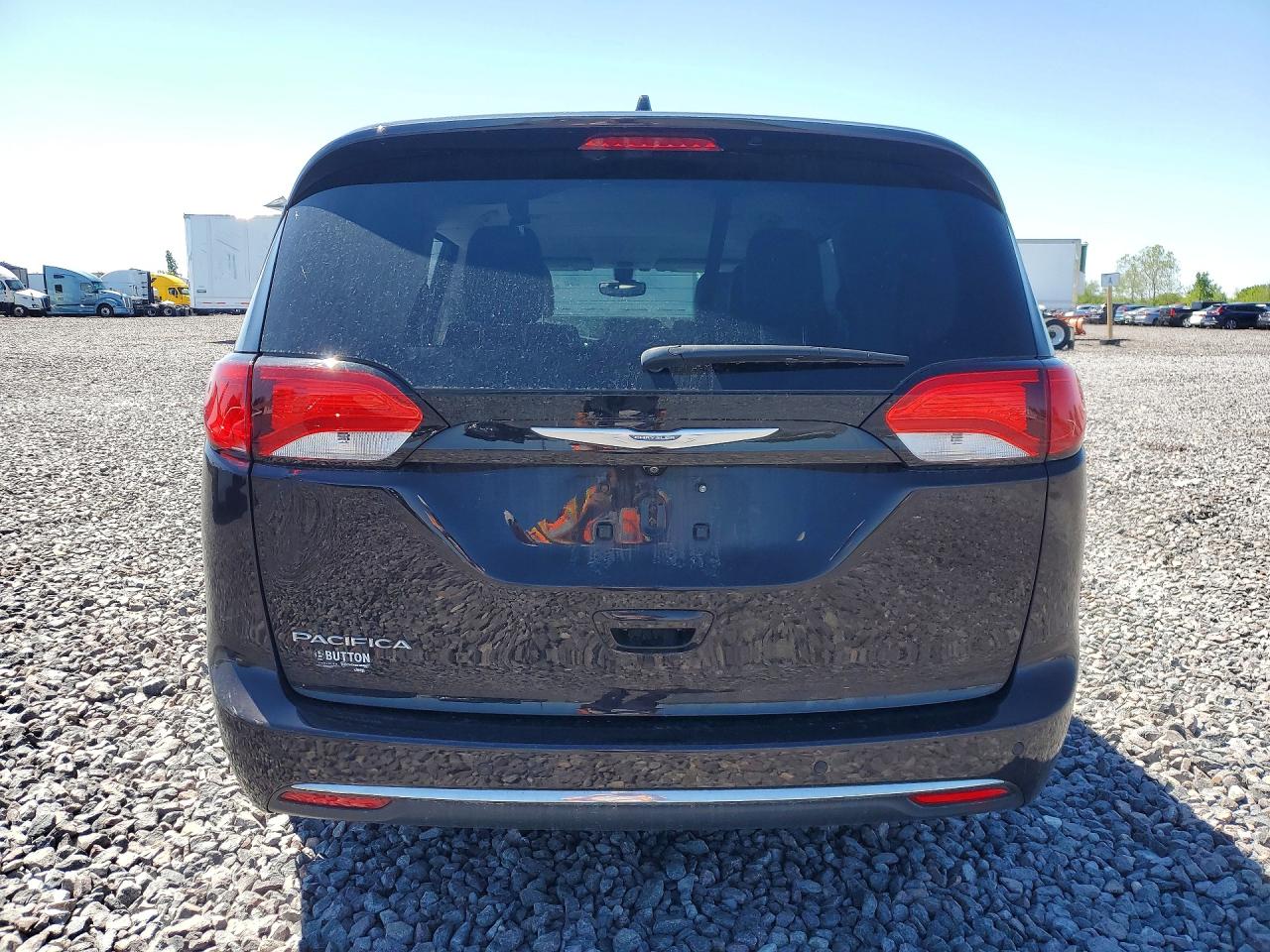Chrysler Pacifica Touring L