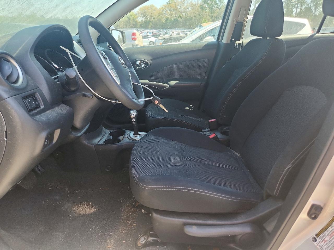 Nissan Versa 1.6 Sv