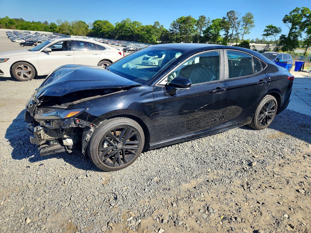 Salvage Toyota Camry Image