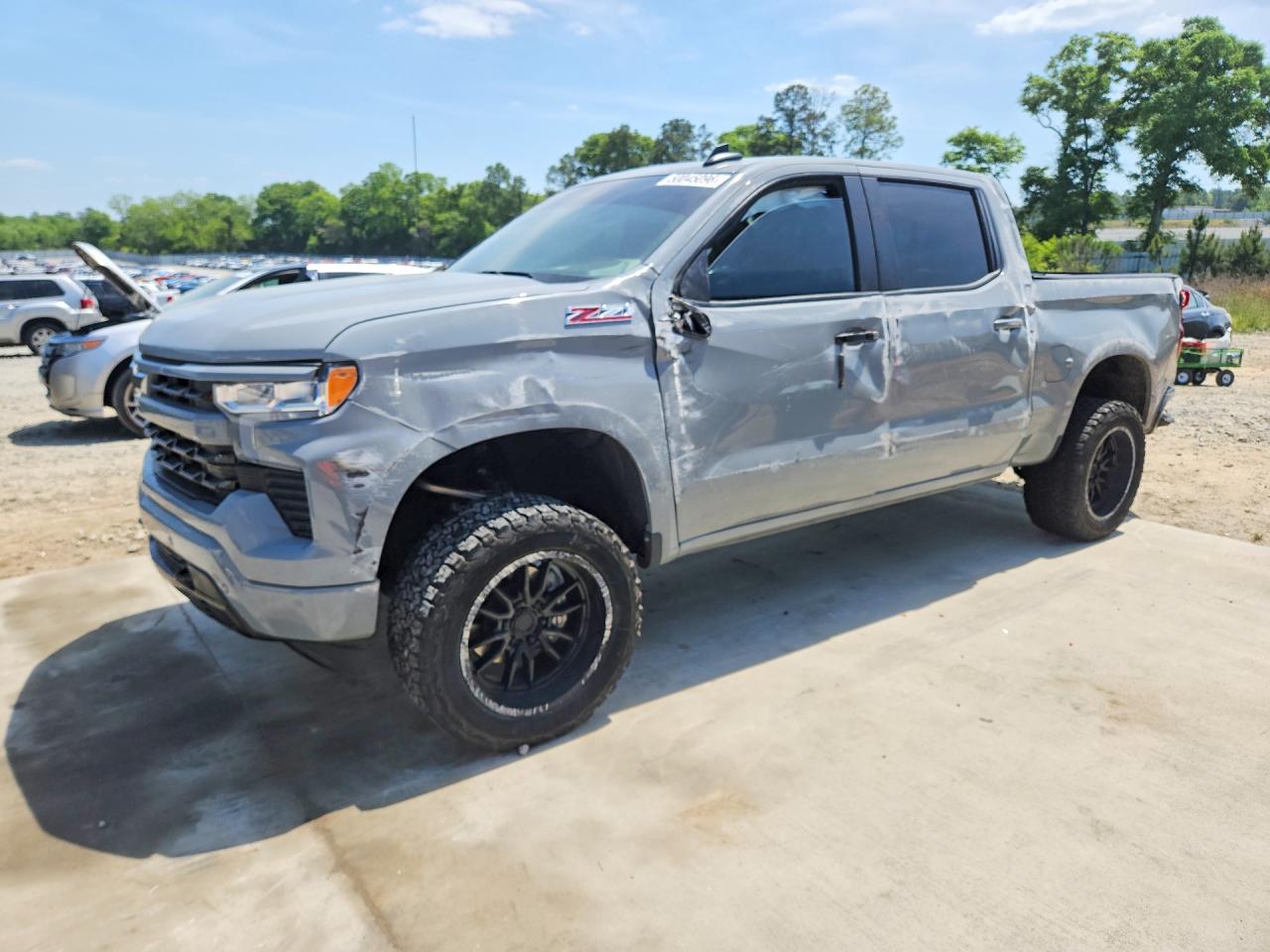 Salvage Chevrolet Silverado Image