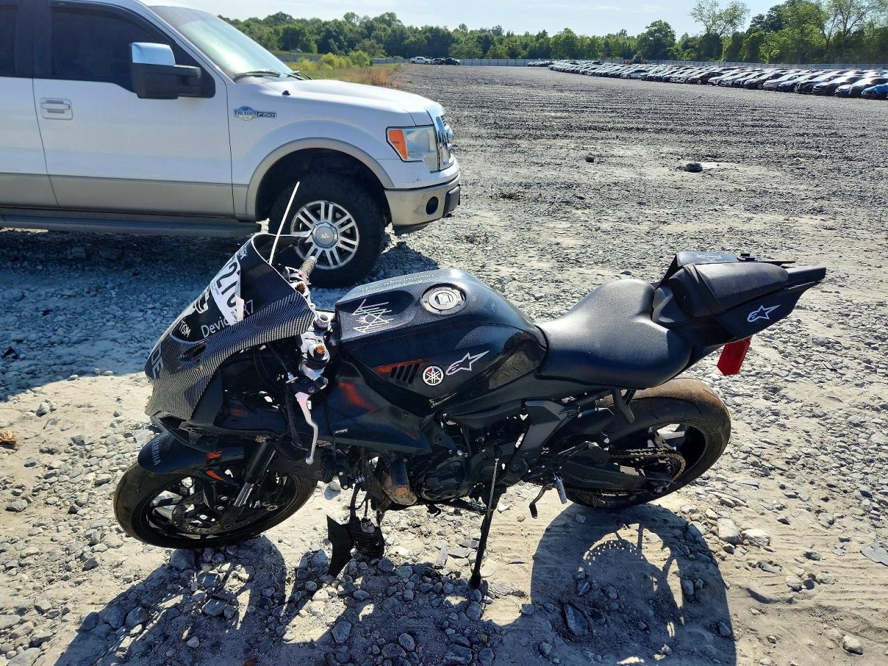 Yamaha Yzfr7