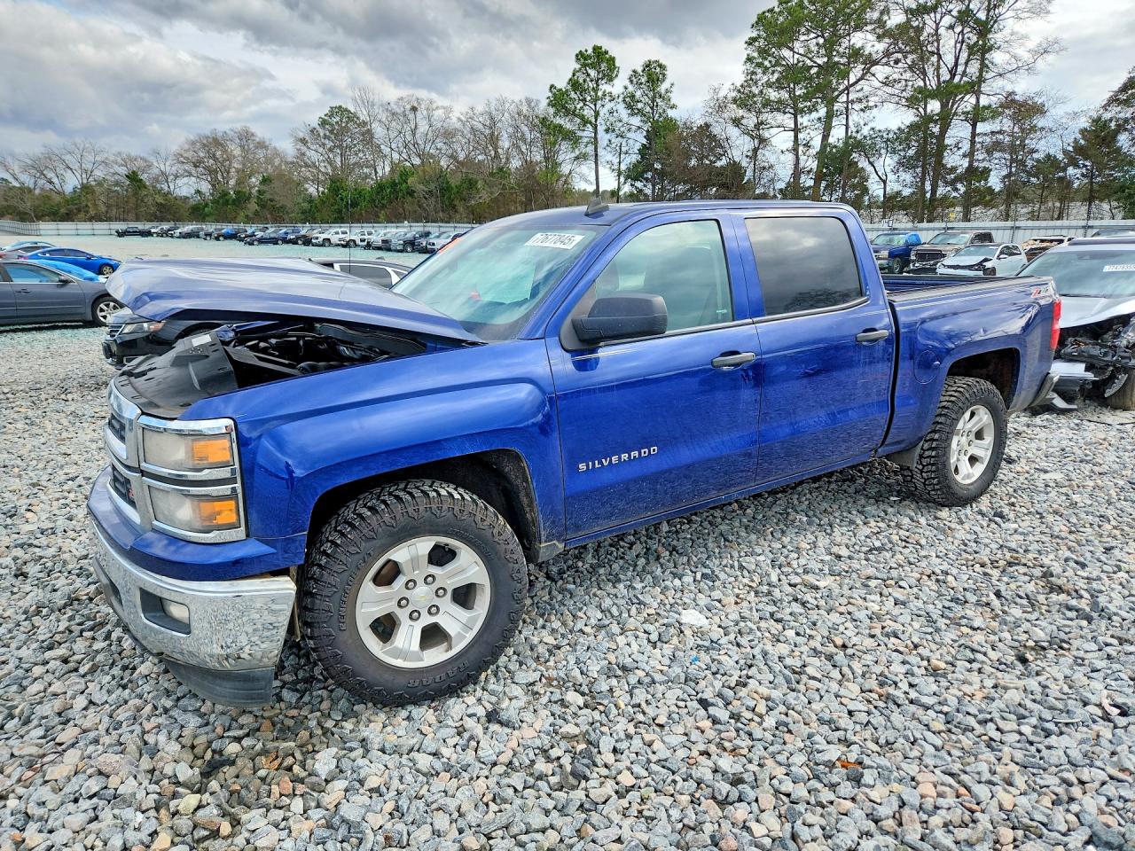 Salvage Chevrolet Silverado Image