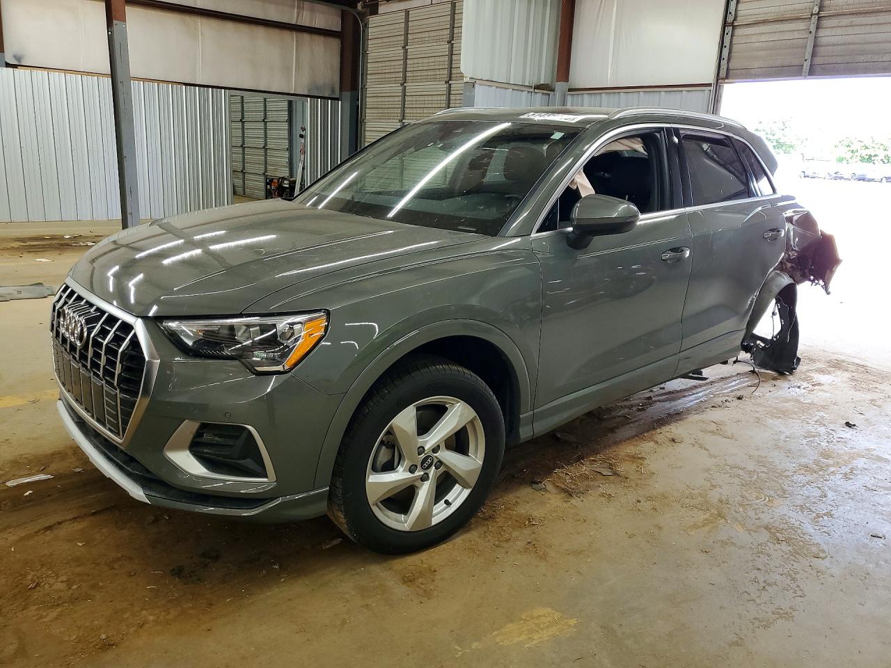 Salvage Audi Q3 Image