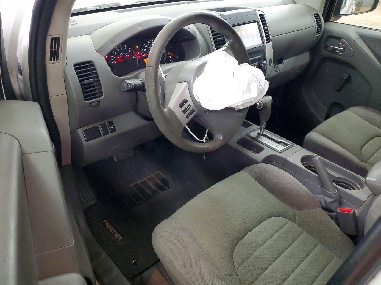 Nissan Frontier S