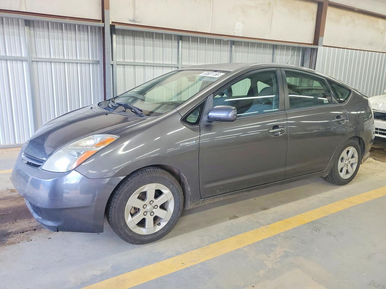 Salvage Toyota Prius Image