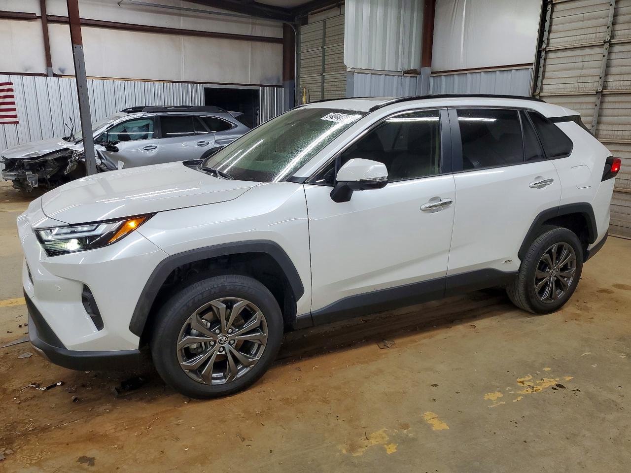 Salvage Toyota RAV4 Image