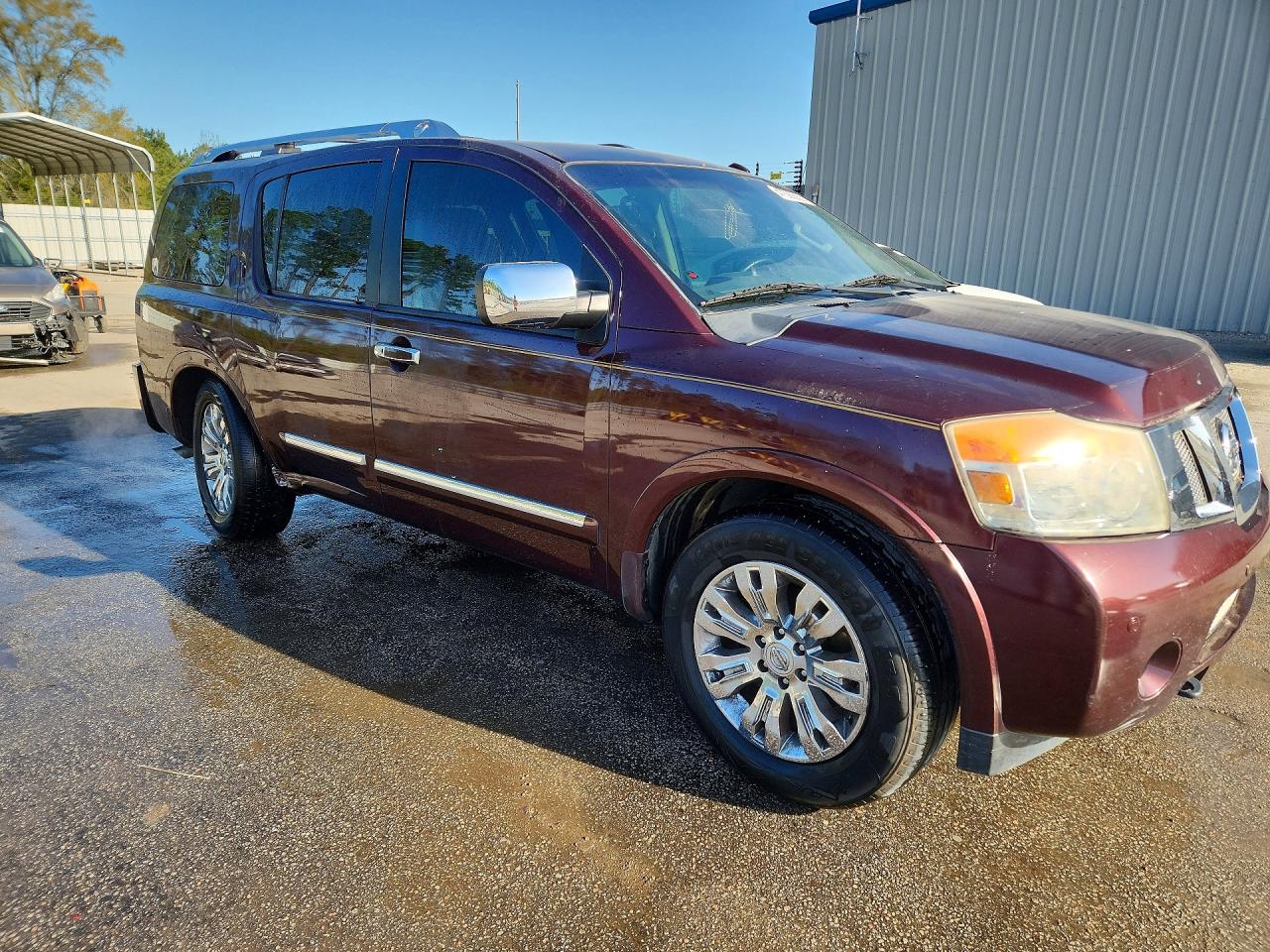 Nissan Armada Sv