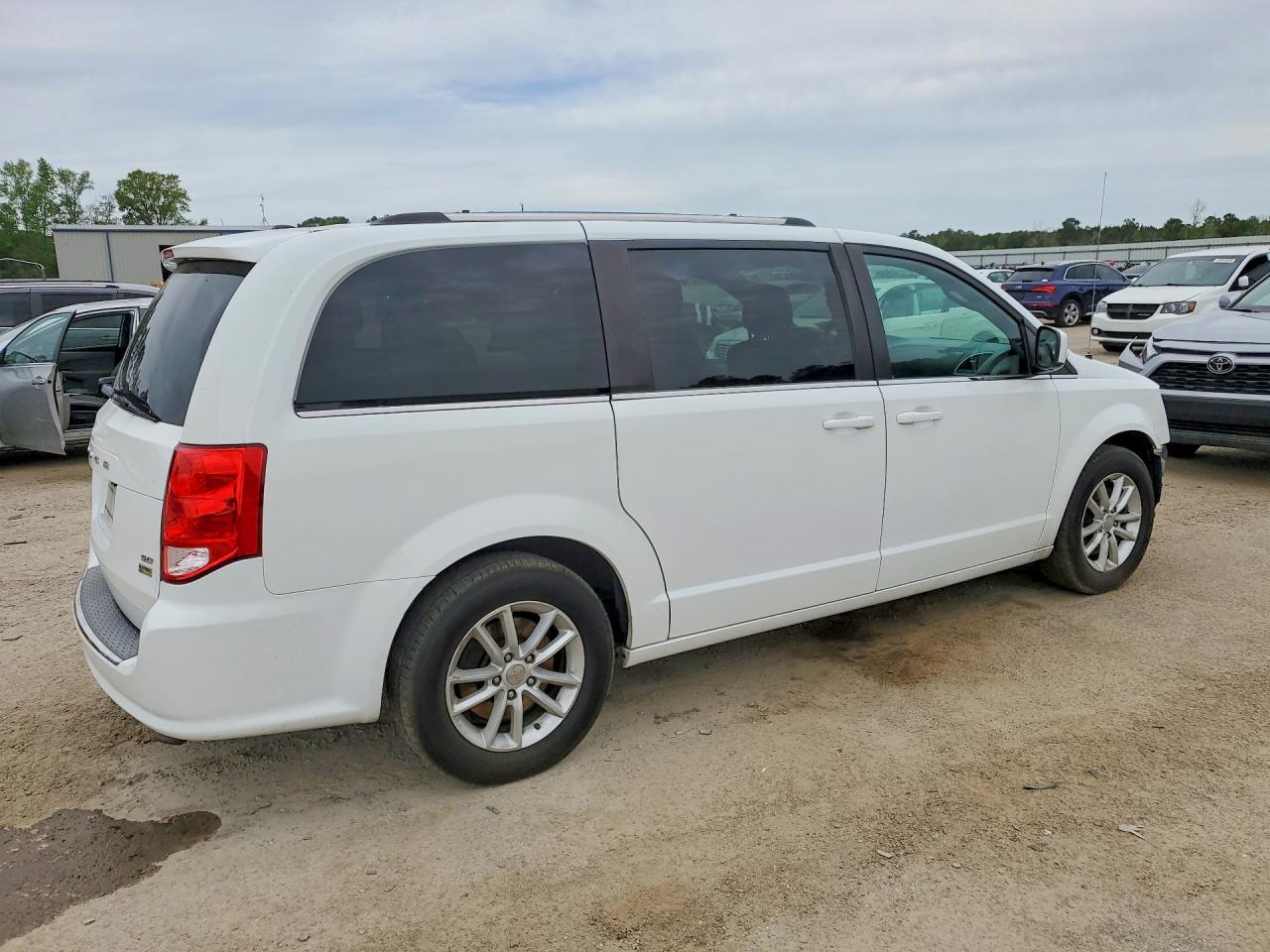Dodge Caravan Sxt