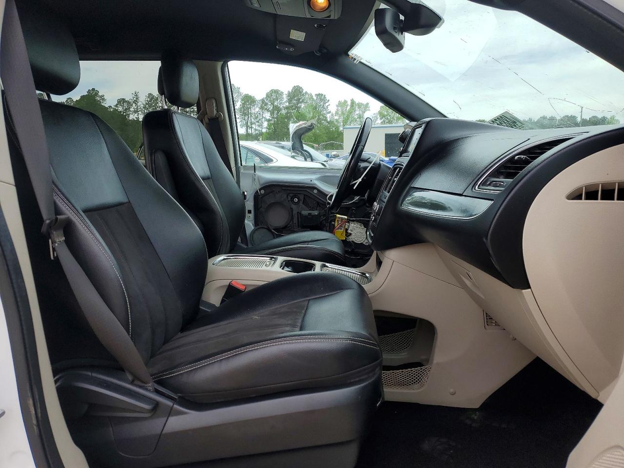 Dodge Caravan Sxt