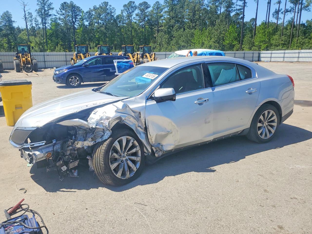 Salvage Lincoln MKS Image