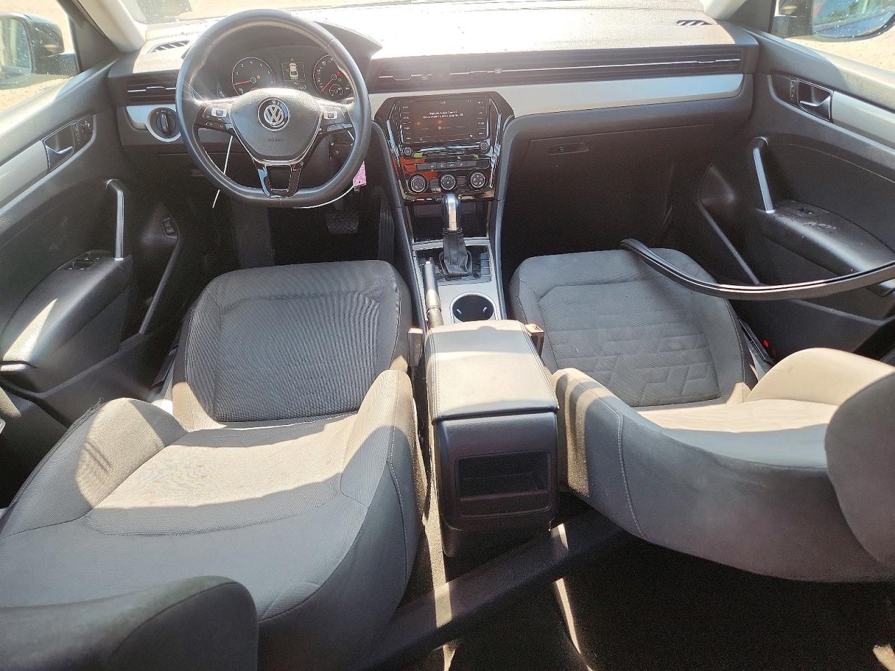 Volkswagen Passat S