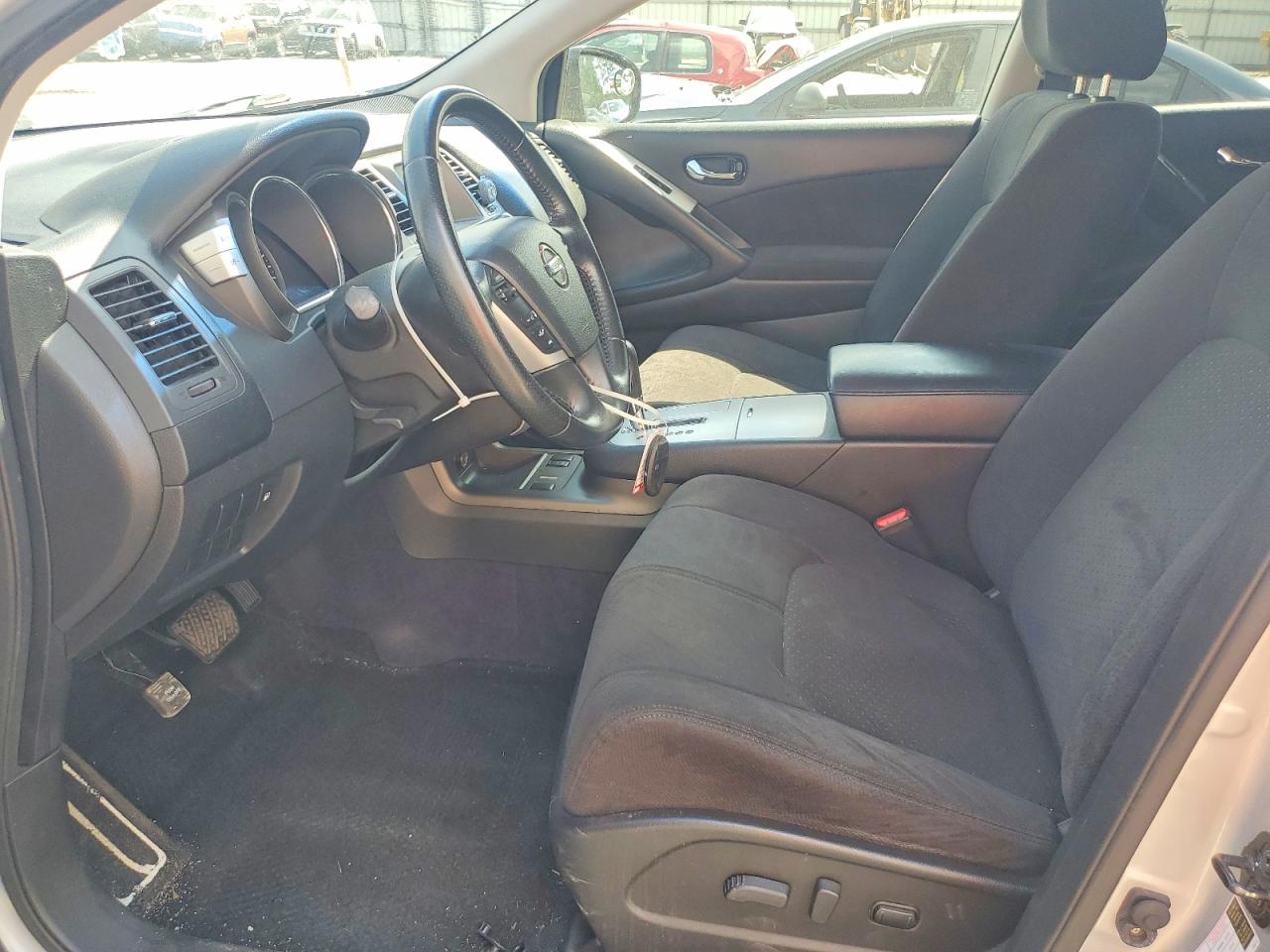Nissan Murano S