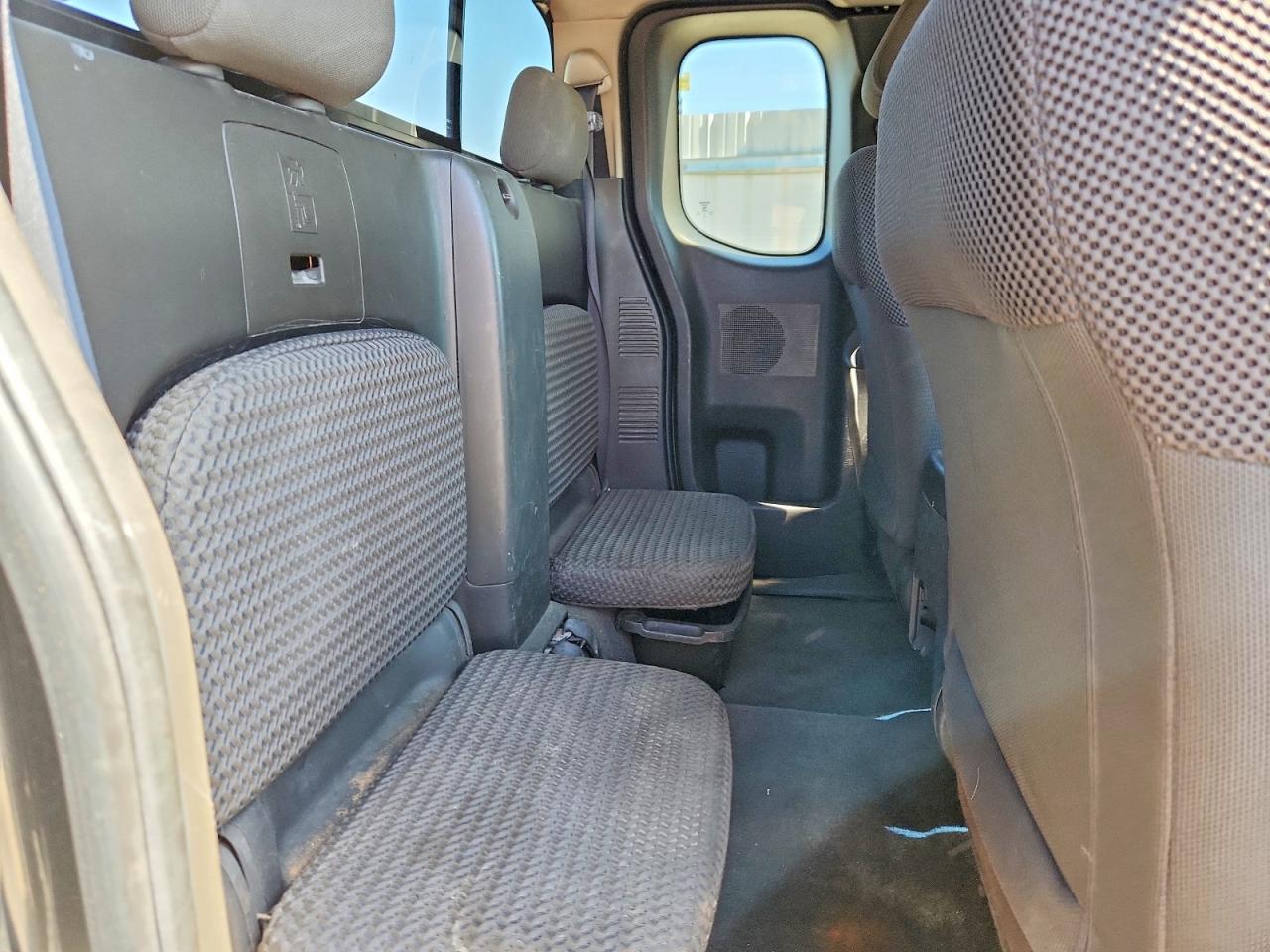Nissan Frontier Se