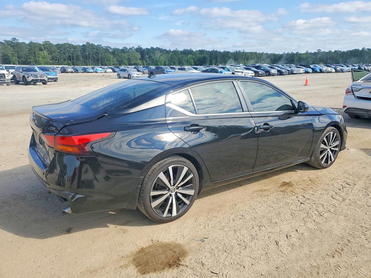 Nissan Altima Sr
