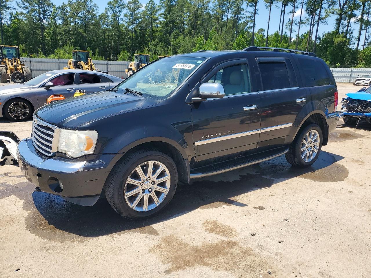 Salvage Chrysler Aspen Image