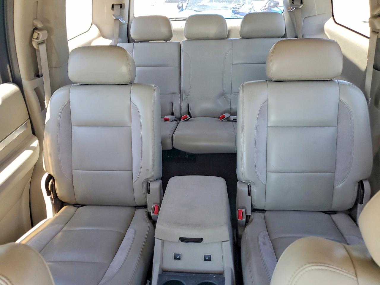 Chrysler Aspen Limited