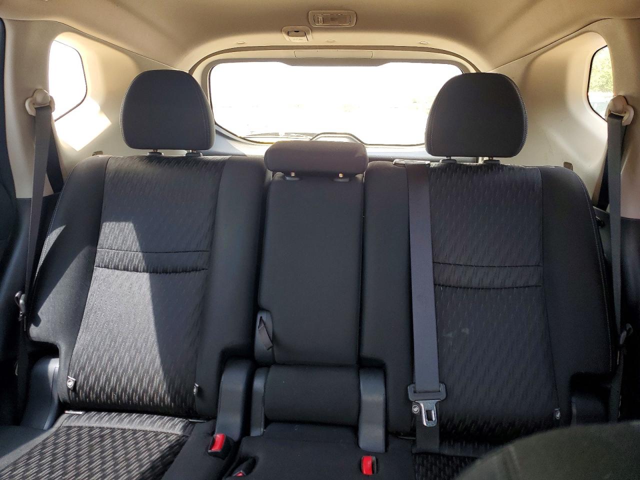 Nissan Rogue S