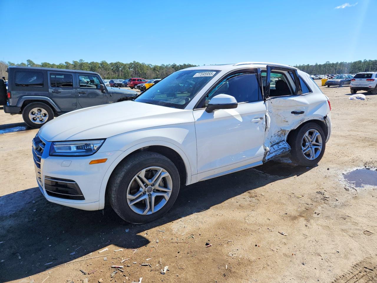 Salvage Audi Q5 Image
