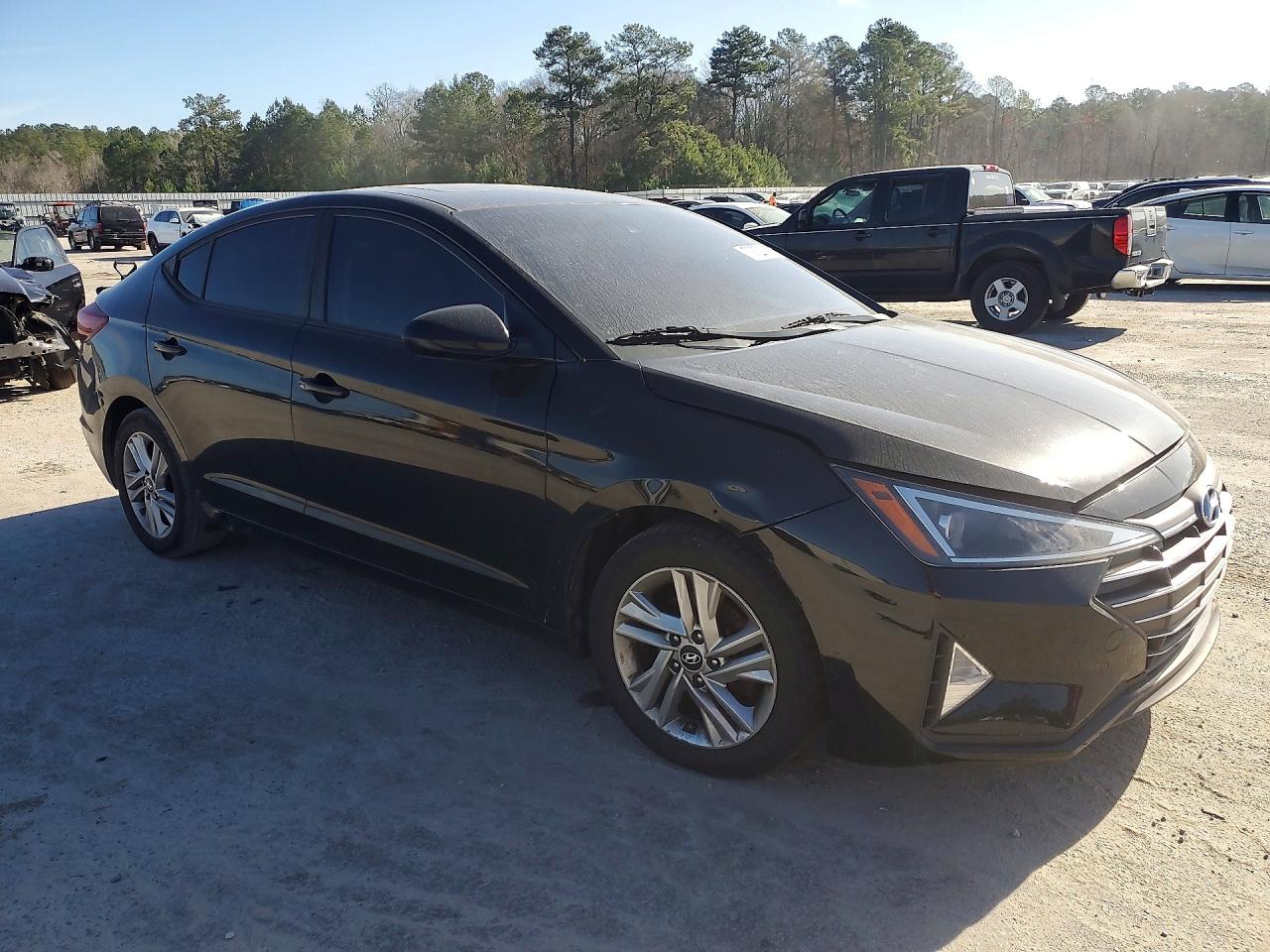 Hyundai ELANTRA Value Edition