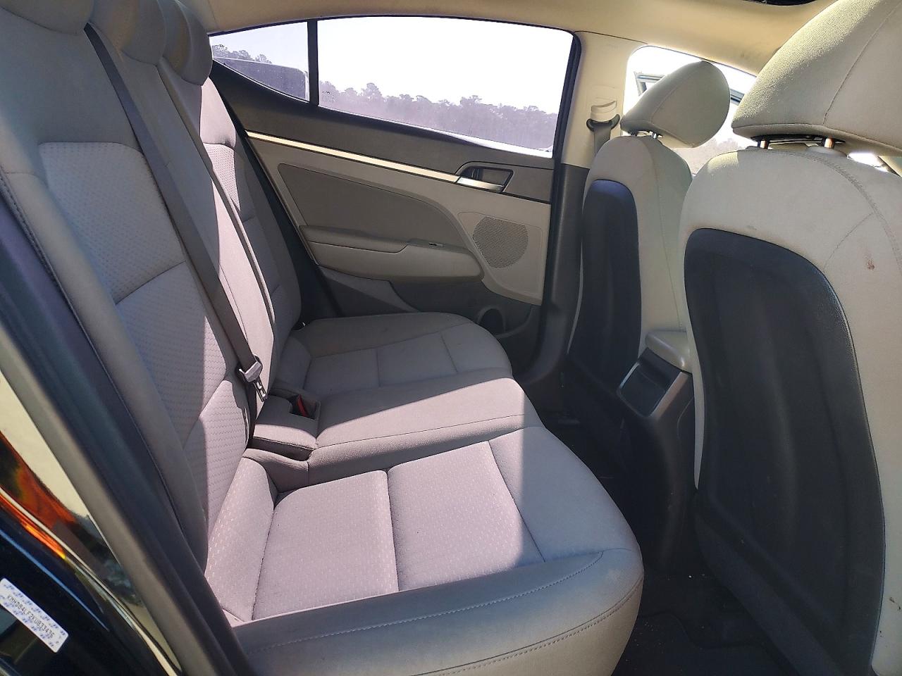 Hyundai ELANTRA Value Edition