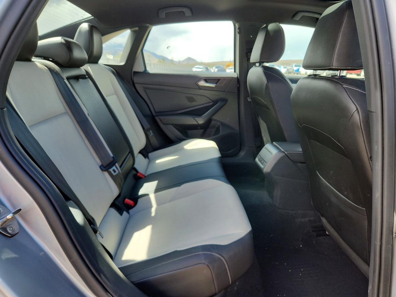 Volkswagen Jetta S