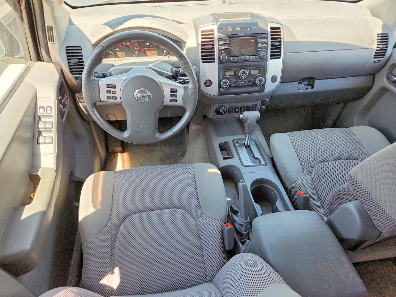 Nissan Frontier S