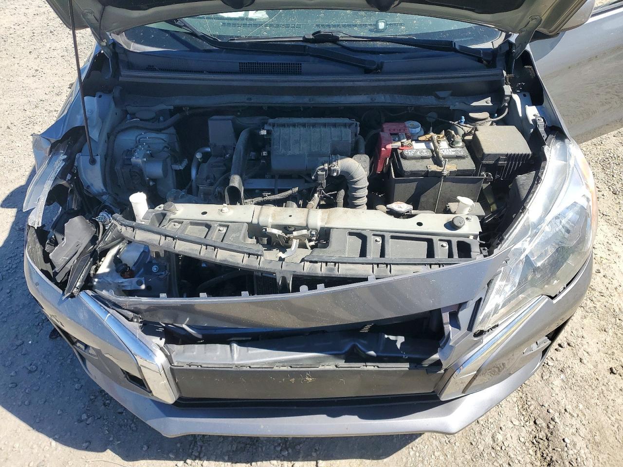 Mitsubishi Mirage Es