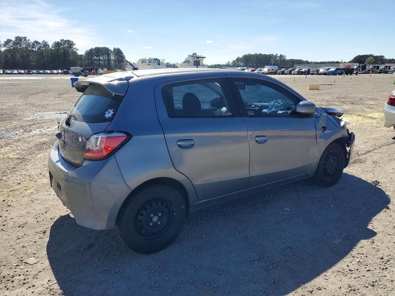 Mitsubishi Mirage Es