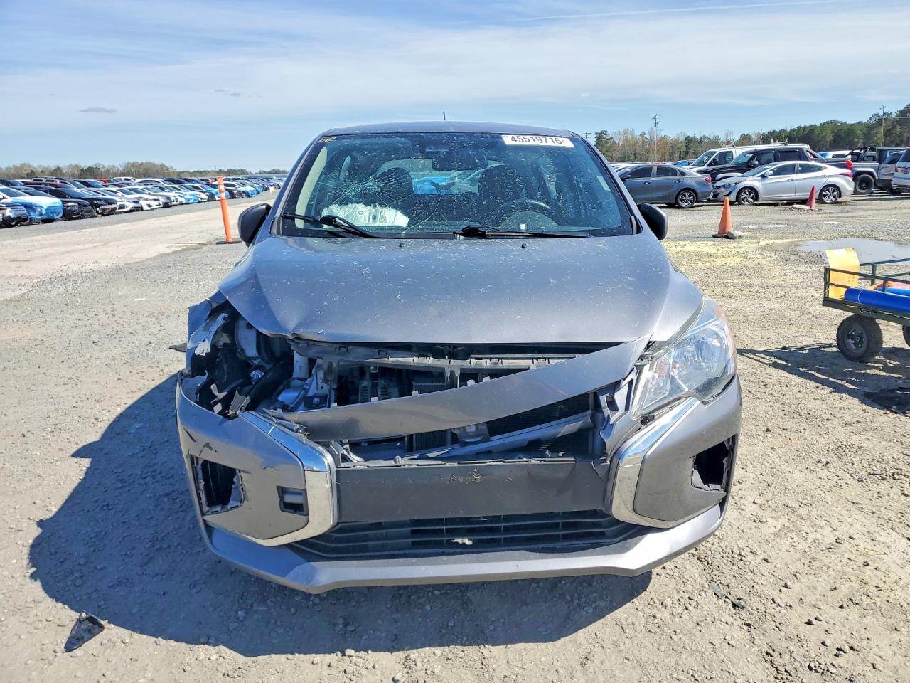 Mitsubishi Mirage Es