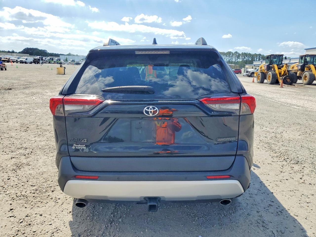 Toyota RAV4 Adventure