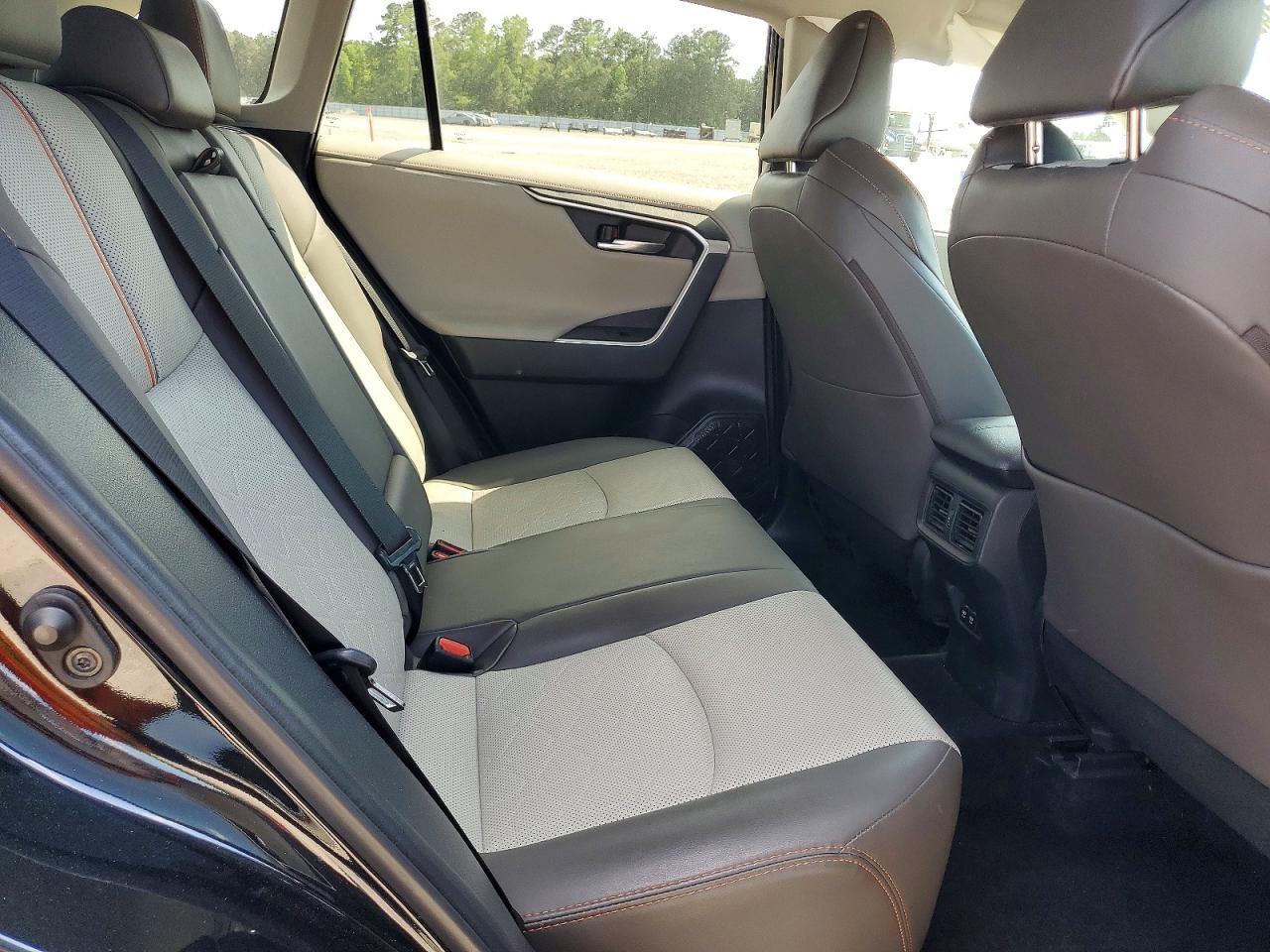 Toyota RAV4 Adventure
