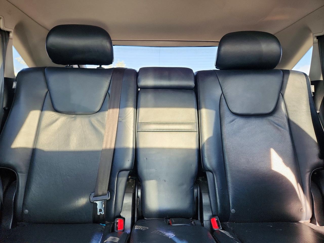 Lexus RX Base