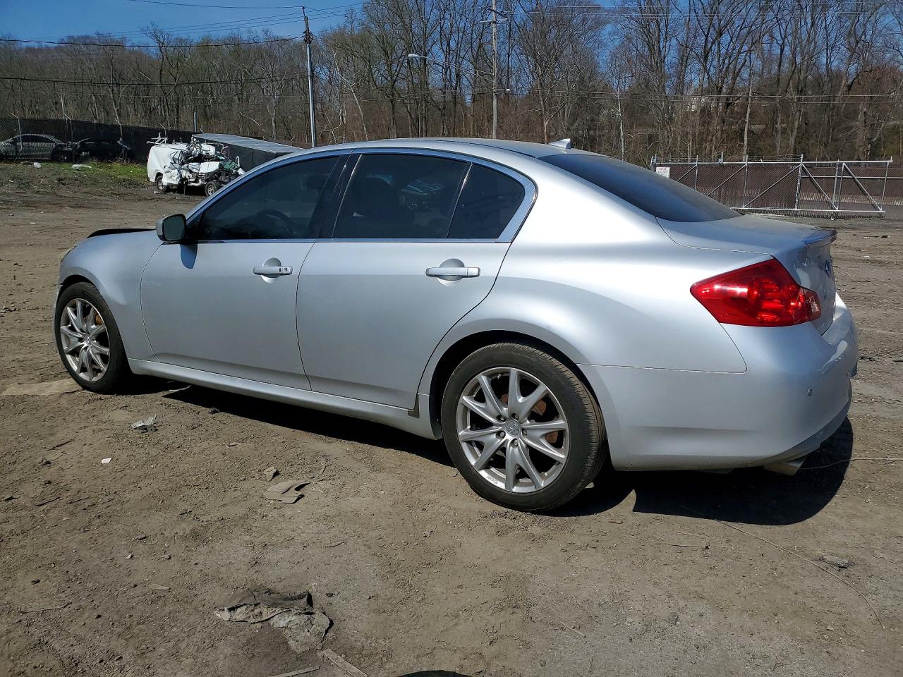 INFINITI G37 X