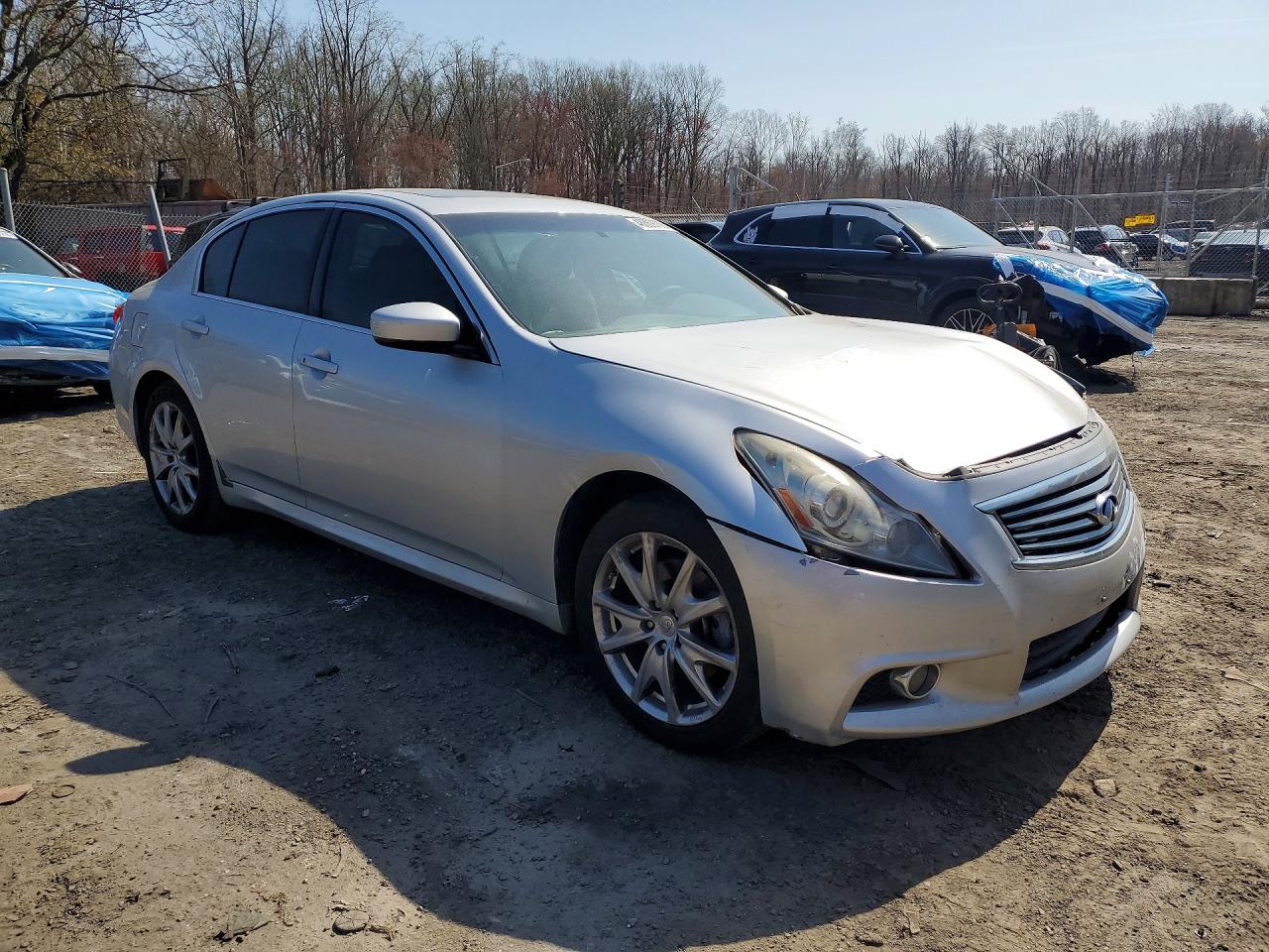 INFINITI G37 X