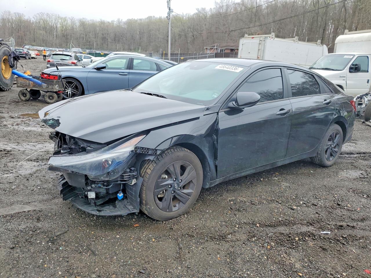 Salvage Hyundai ELANTRA Image