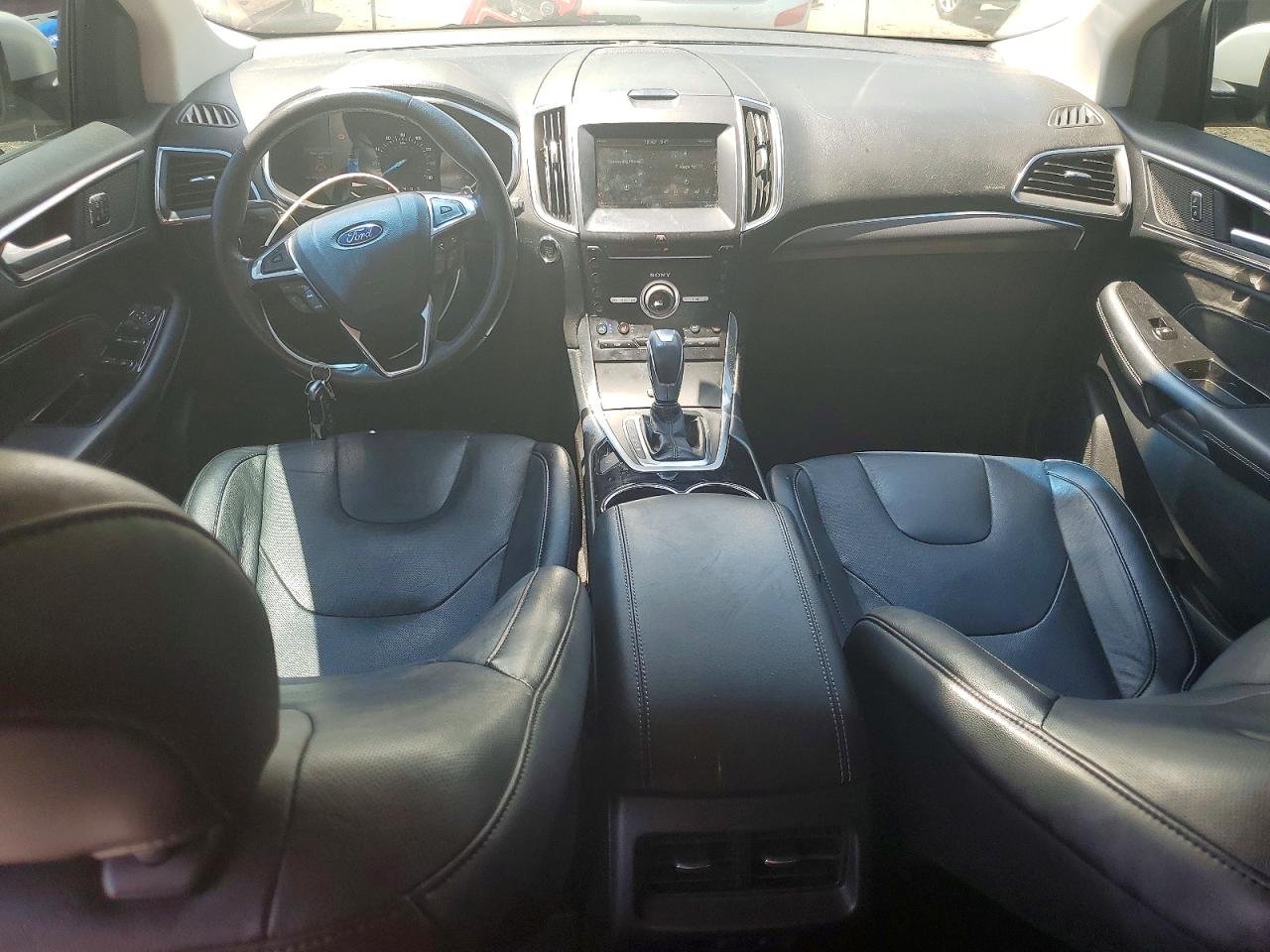 Ford Edge Titanium