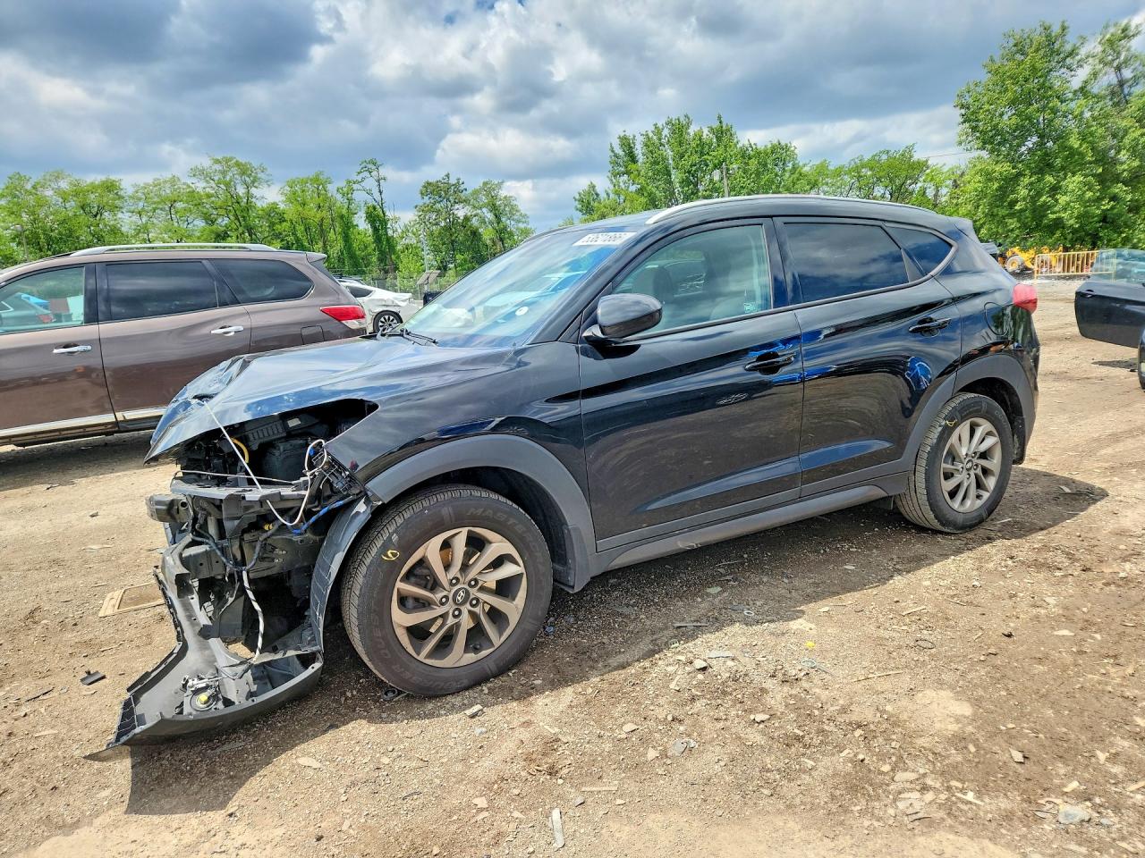 Salvage Hyundai TUCSON Image