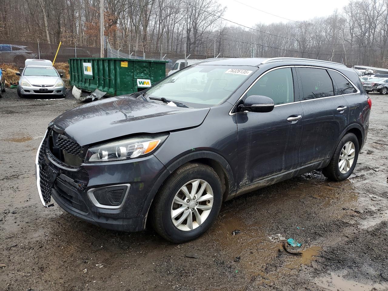 Salvage Kia Sorento Image