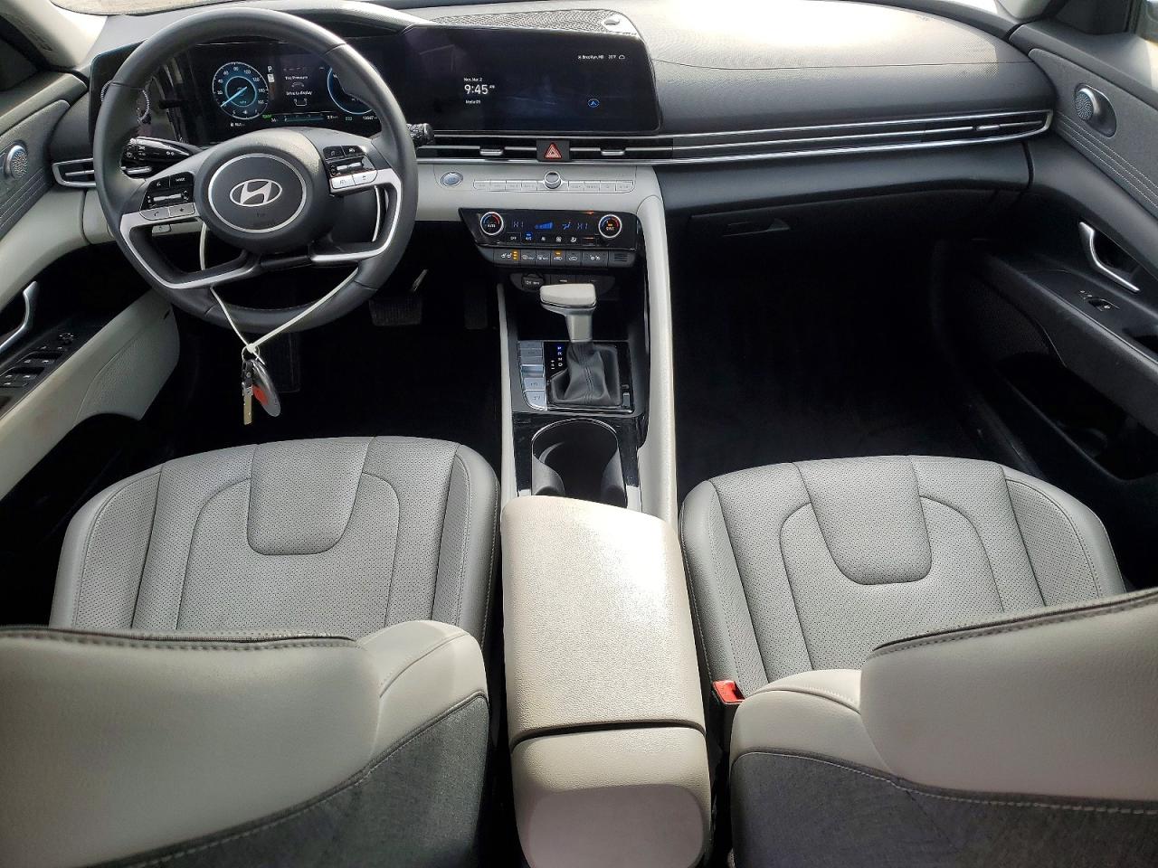 Hyundai ELANTRA Limited