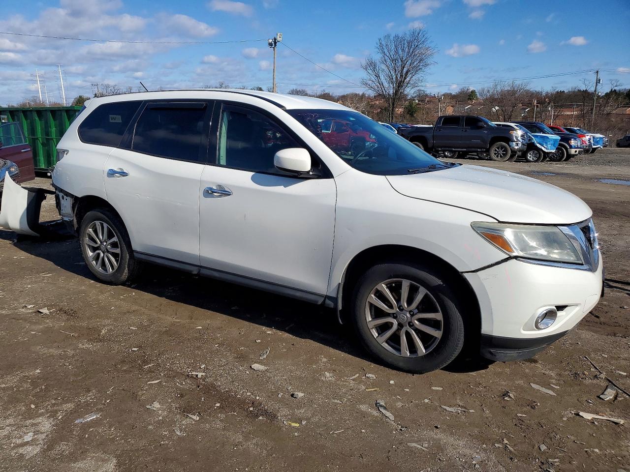 Nissan Pathfinder S