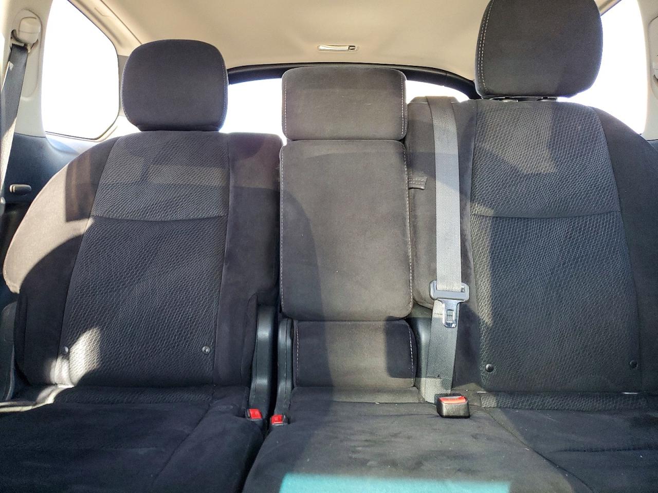 Nissan Pathfinder S