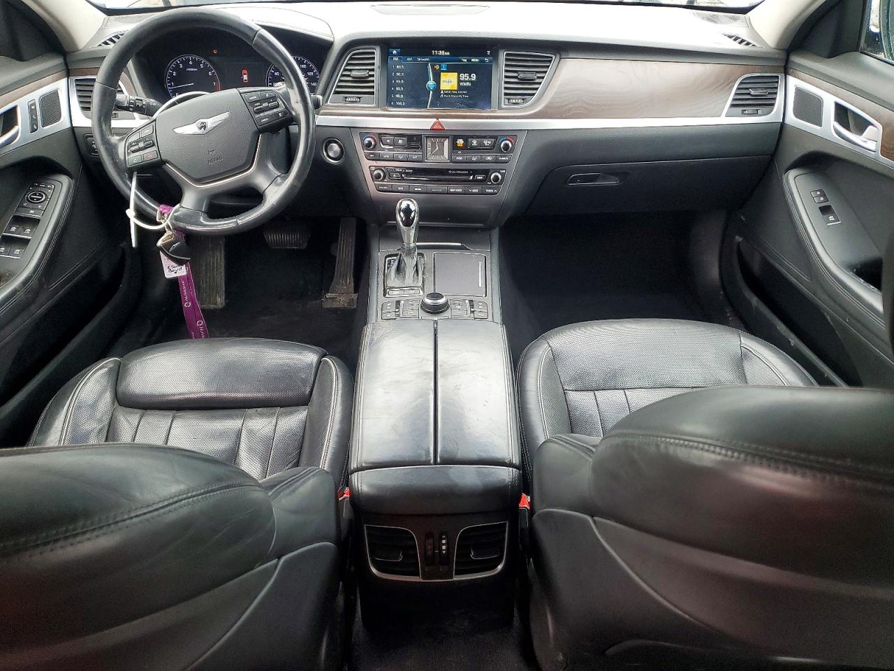 Hyundai Genesis 3.8l